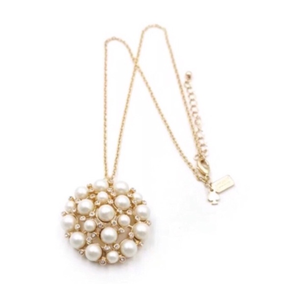 KATE SPADE • Cluster of Pearls Pendant Necklace - Picture 3 of 6